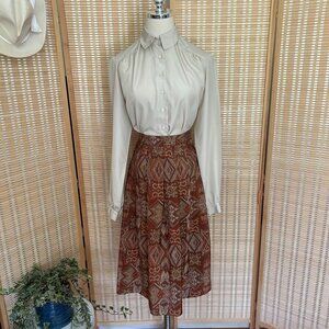 Vintage Beige Button-Up Long Sleeve Blouse